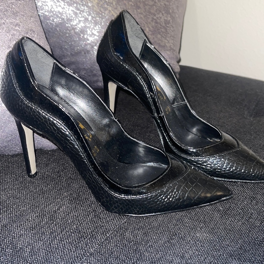 Black Leather Divine Follie Pumps